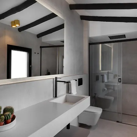 Casa Azalia - Old Town By Finest 马尔韦利亚