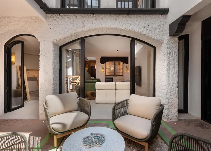Casa Azalia - Old Town By Finest *